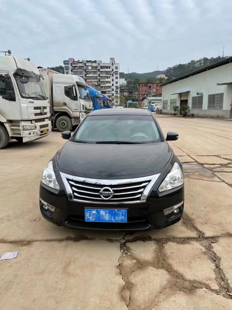 廈門16年日產天籟1
