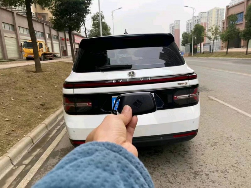 崇左20年寶駿rm56