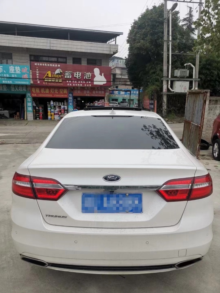 貴陽17年福特金牛座4