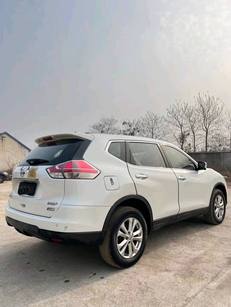 臨沂16年日產奇駿8