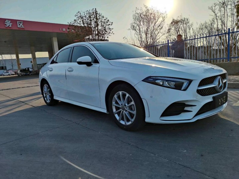 徐州19年奔驰A2