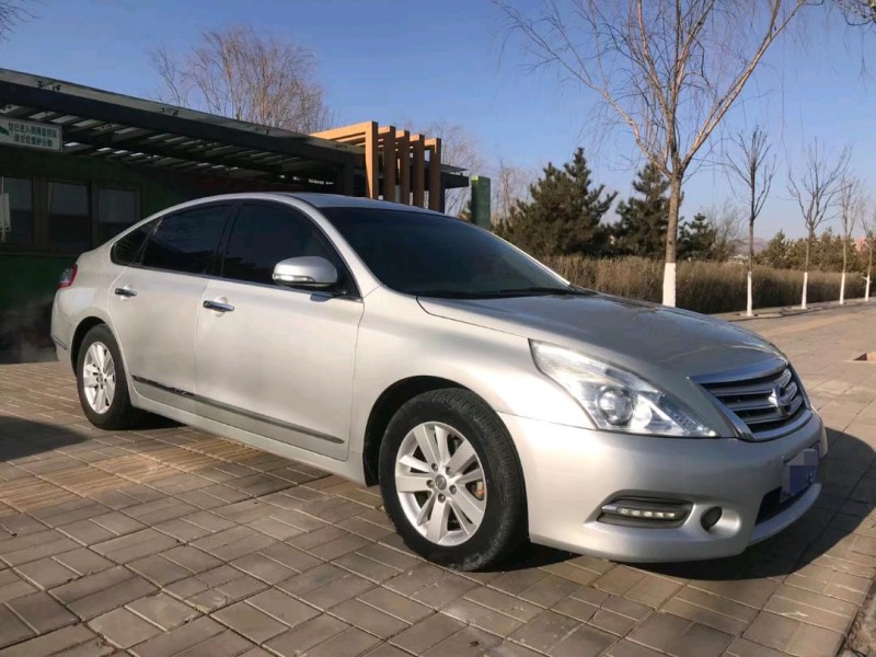 張家口11年日產天籟2