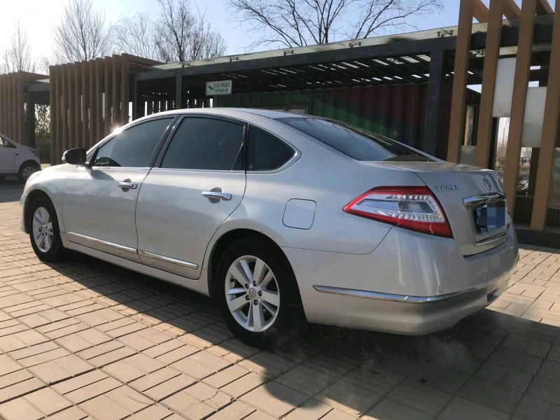 張家口11年日產天籟7