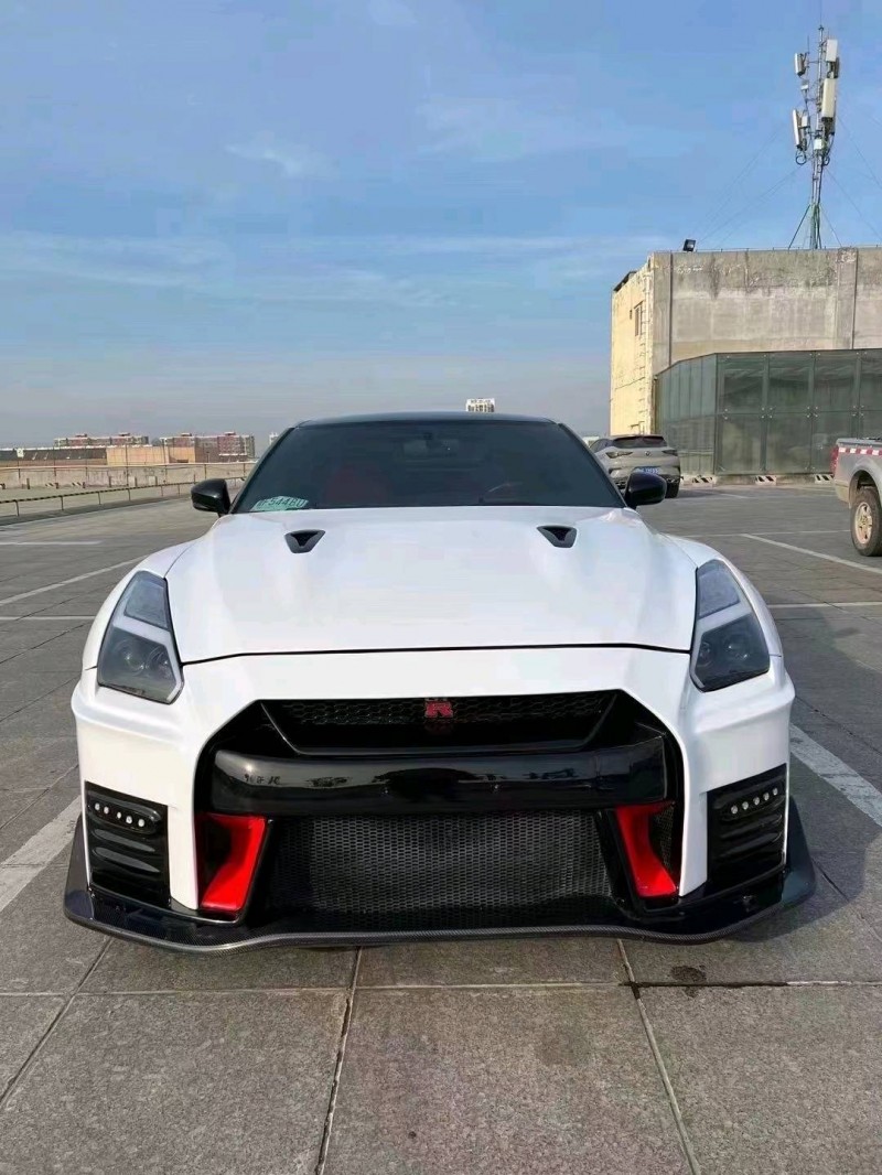 聊城12年日產GT-R1