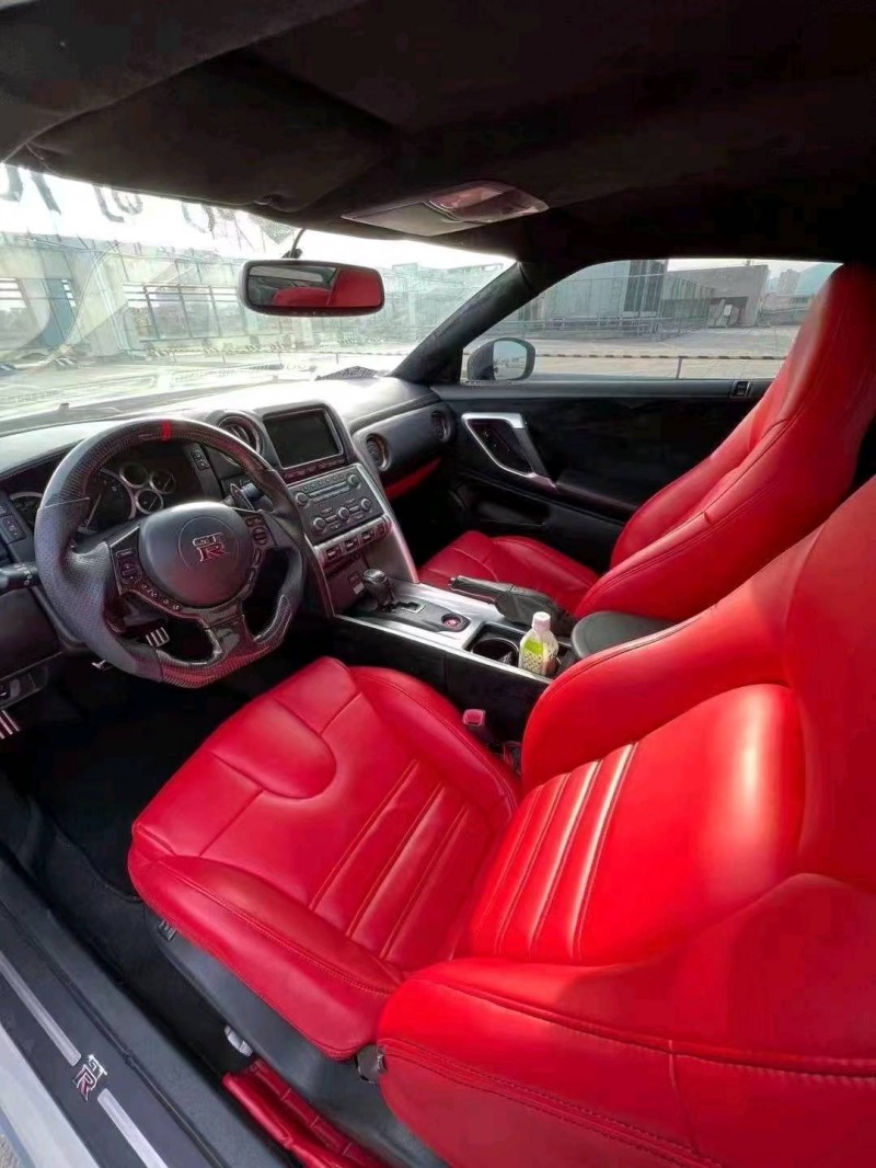 聊城12年日產GT-R6