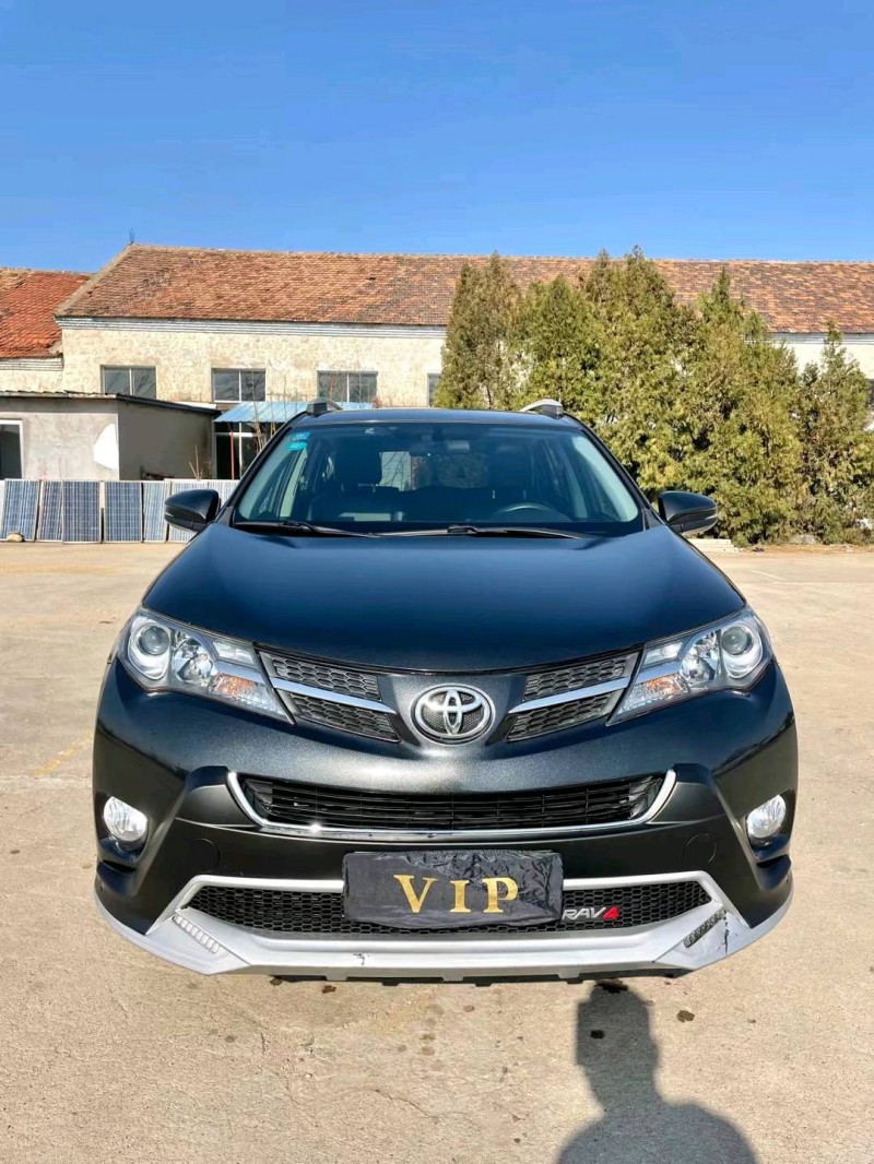 臨沂14年豐田RAV4榮放1