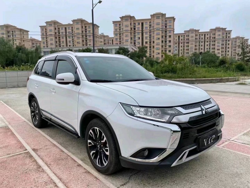 徐州19年三菱欧蓝德2