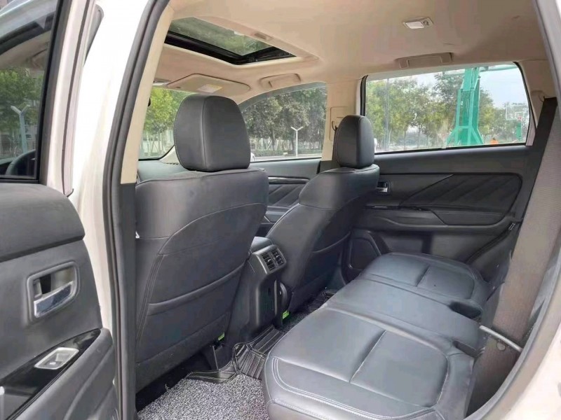 徐州19年三菱欧蓝德7