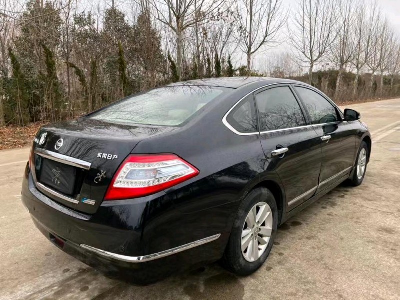 鹽城12年日產天籟5