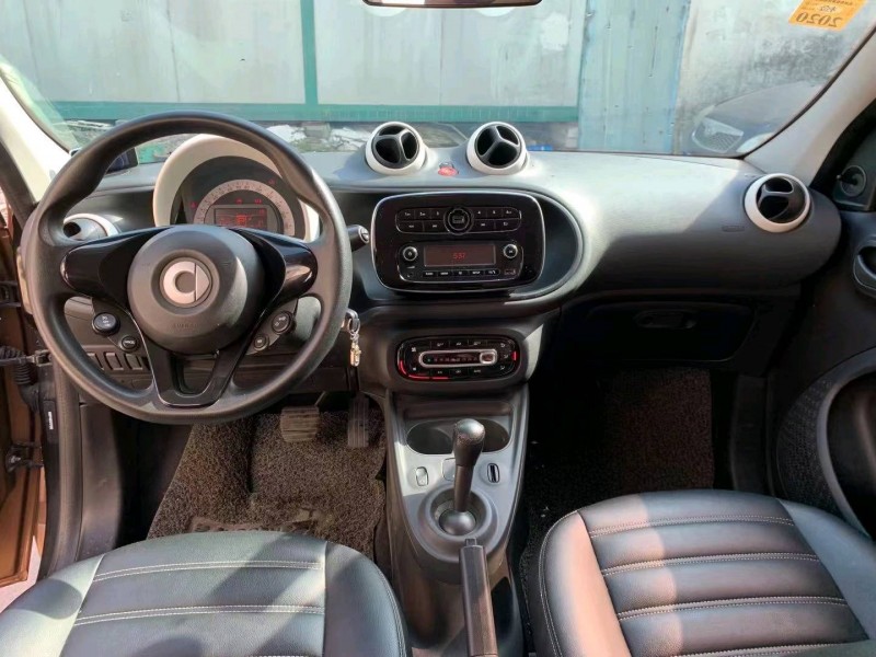 广州16年奔驰Sprinter5