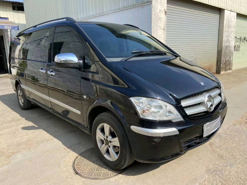 广州14年奔驰威霆8