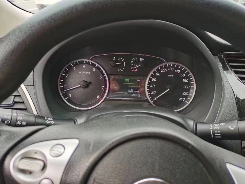 滄州16年日產軒逸1