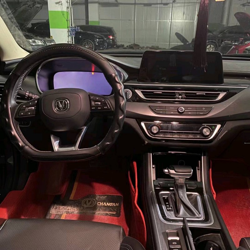 北京20年長安汽車銳程CC3