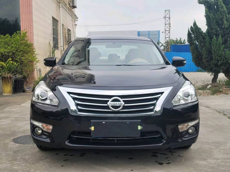 東莞15年日產天籟1