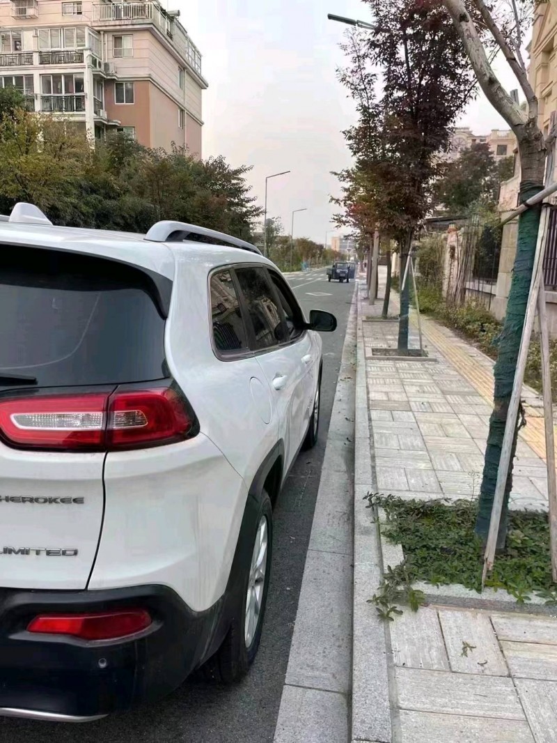 北京18年Jeep自由光1