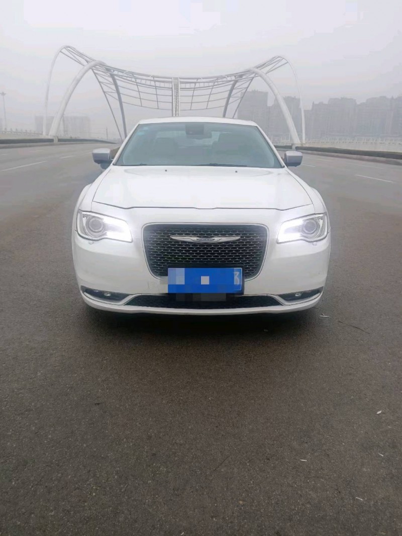 濰坊16年克萊斯勒300C1