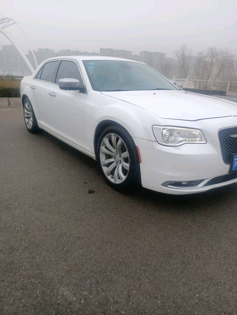 濰坊16年克萊斯勒300C2