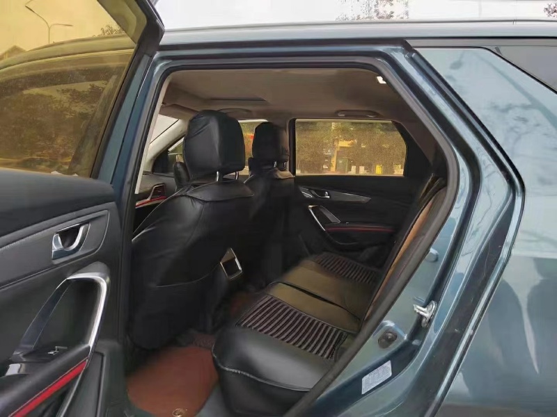 遵義17年長安汽車CS556