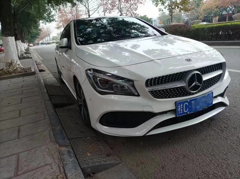 南寧18年奔馳CLA3