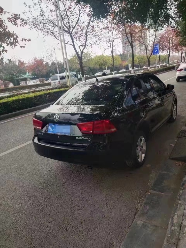 南寧14年大眾桑塔納3