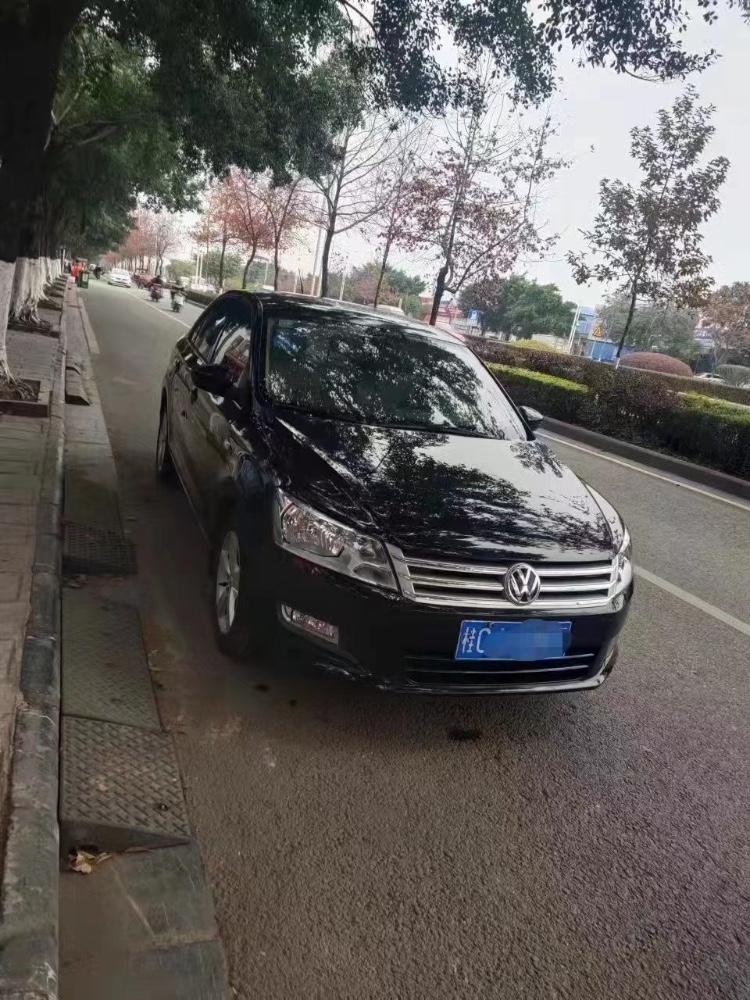 南寧14年大眾桑塔納5