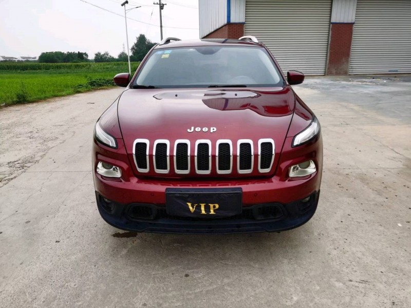蚌埠17年Jeep自由光1