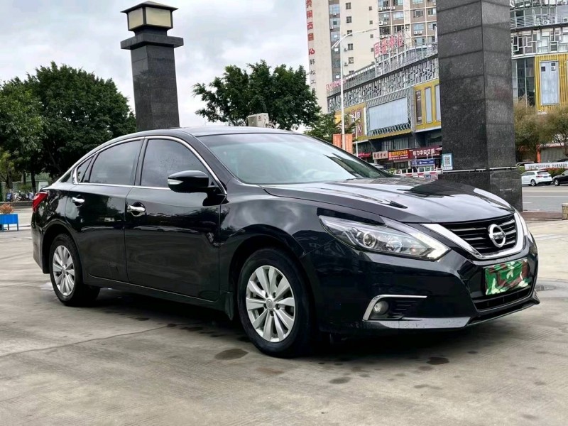 東莞17年日產天籟2