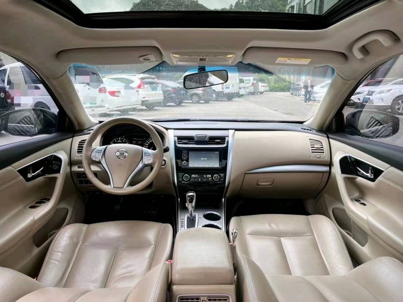 東莞17年日產天籟5