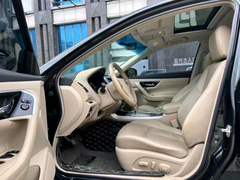 東莞17年日產天籟7