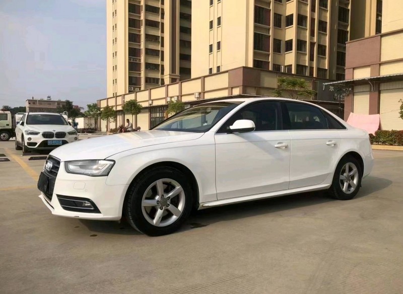 东莞14年奥迪A4L3