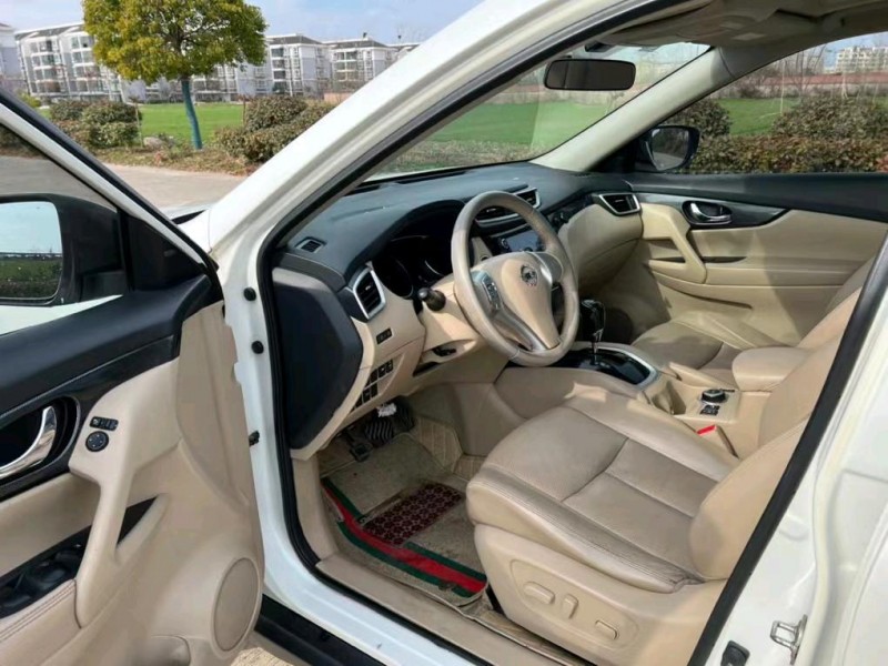 鹽城14年日產奇駿6