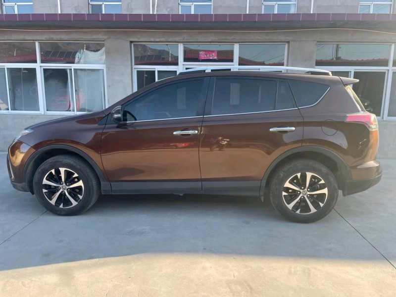 承德17年豐田RAV4榮放3