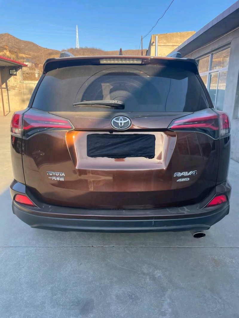 承德17年豐田RAV4榮放4