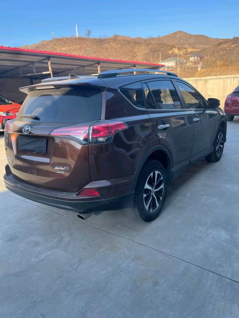 承德17年豐田RAV4榮放6