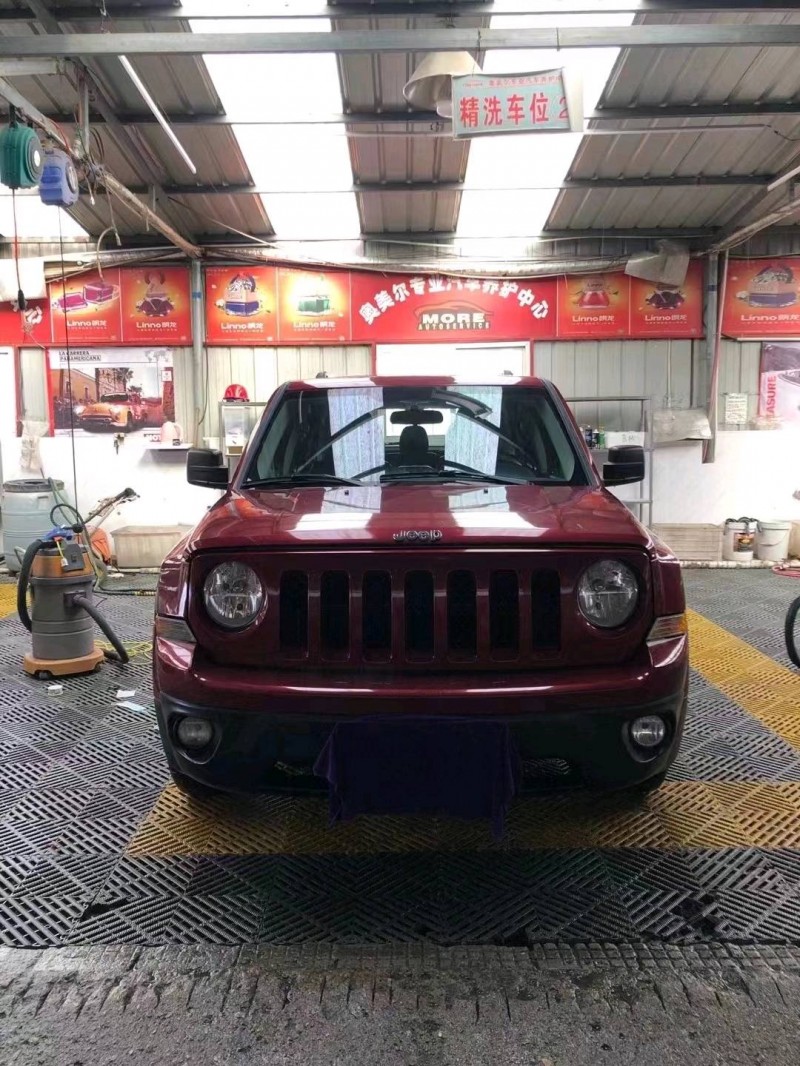 淄博13年Jeep自由客1