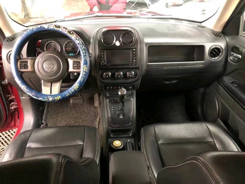 淄博13年Jeep自由客5