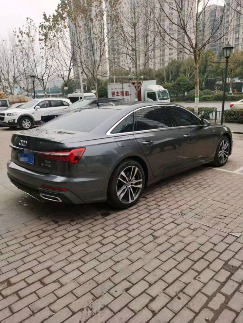 銅陵21年奧迪A6L8