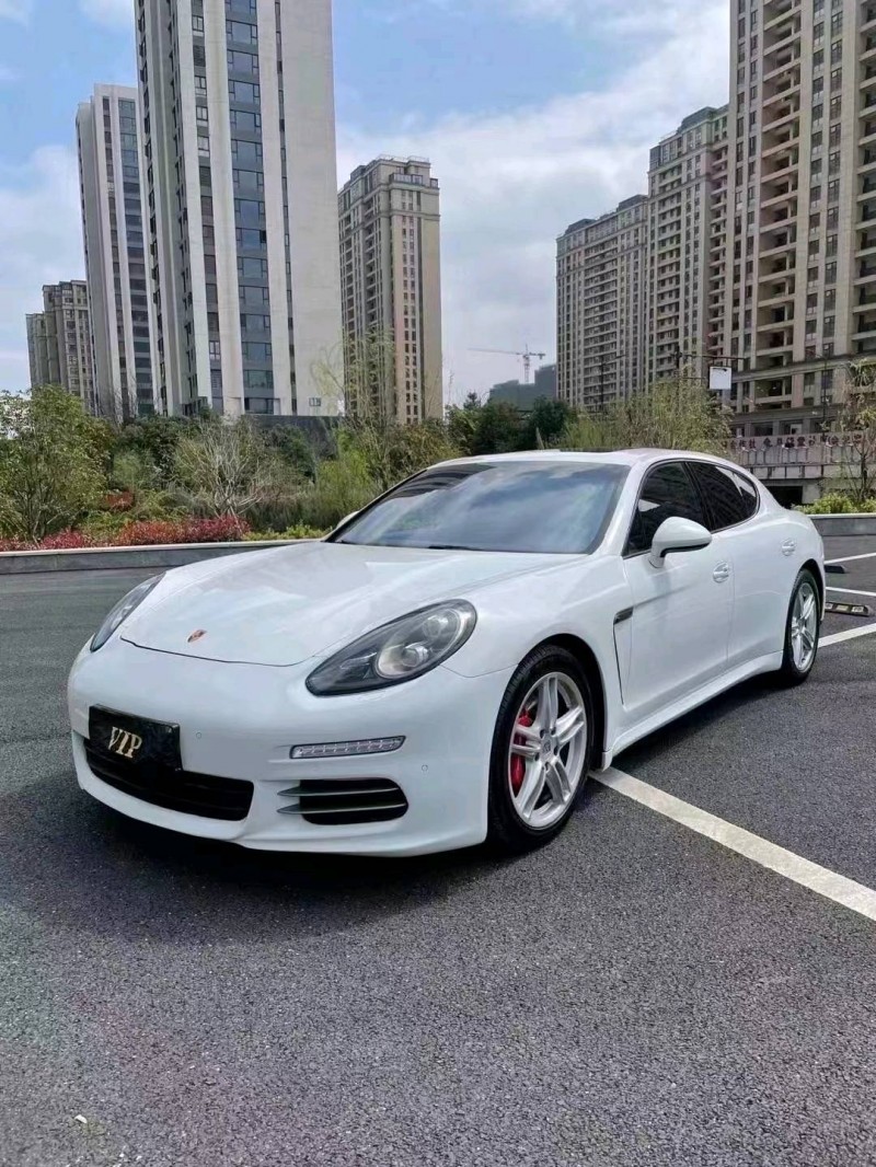 廈門15年保時捷帕拉梅拉9