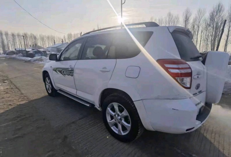 哈爾濱09年豐田RAV45