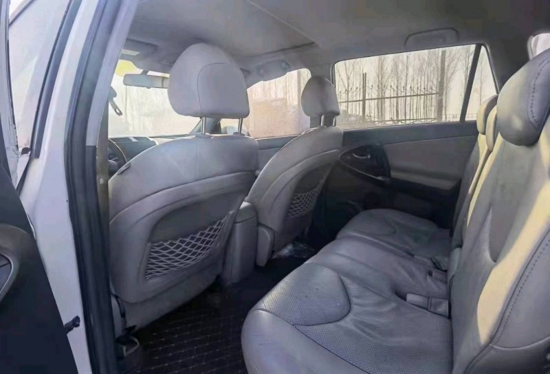 哈爾濱09年豐田RAV47