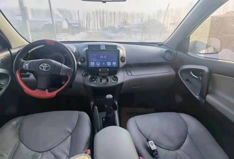 哈爾濱09年豐田RAV48