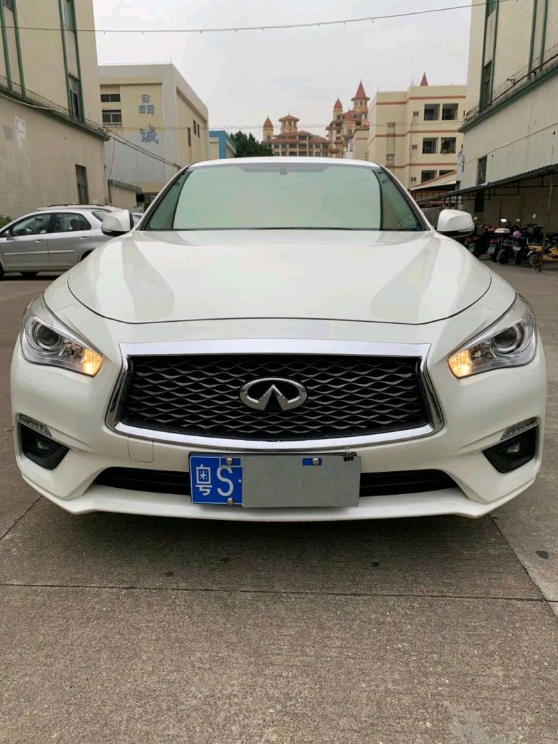中山20年英菲尼迪Q50L1