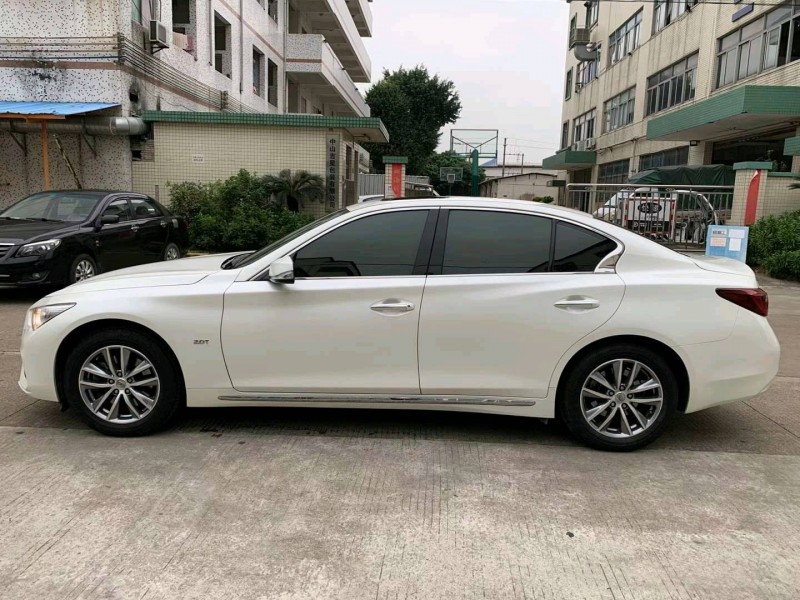 中山20年英菲尼迪Q50L3