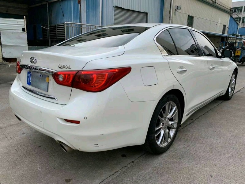 中山18年英菲尼迪Q50L4