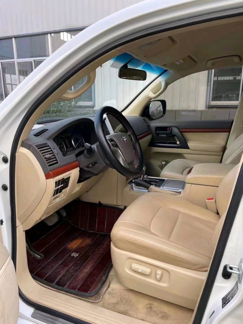 徐州17年丰田兰德酷路泽7