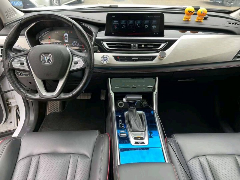 中山19年長安汽車CS758
