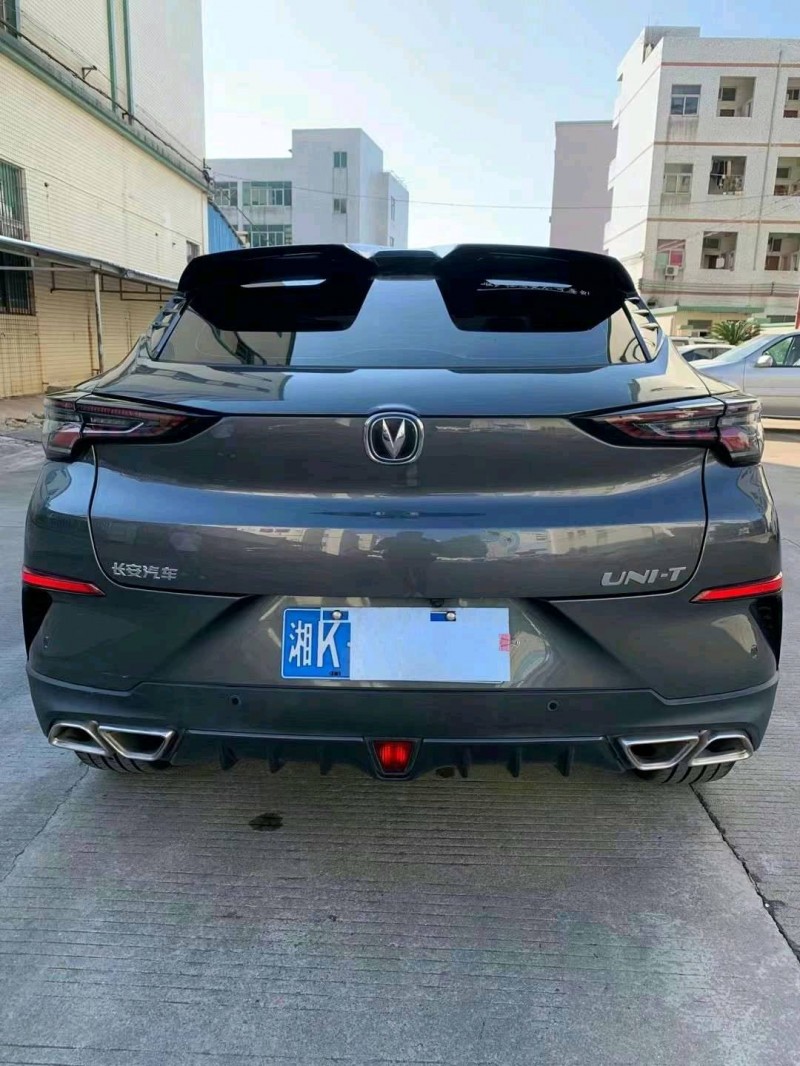中山20年長安汽車UNI-T4