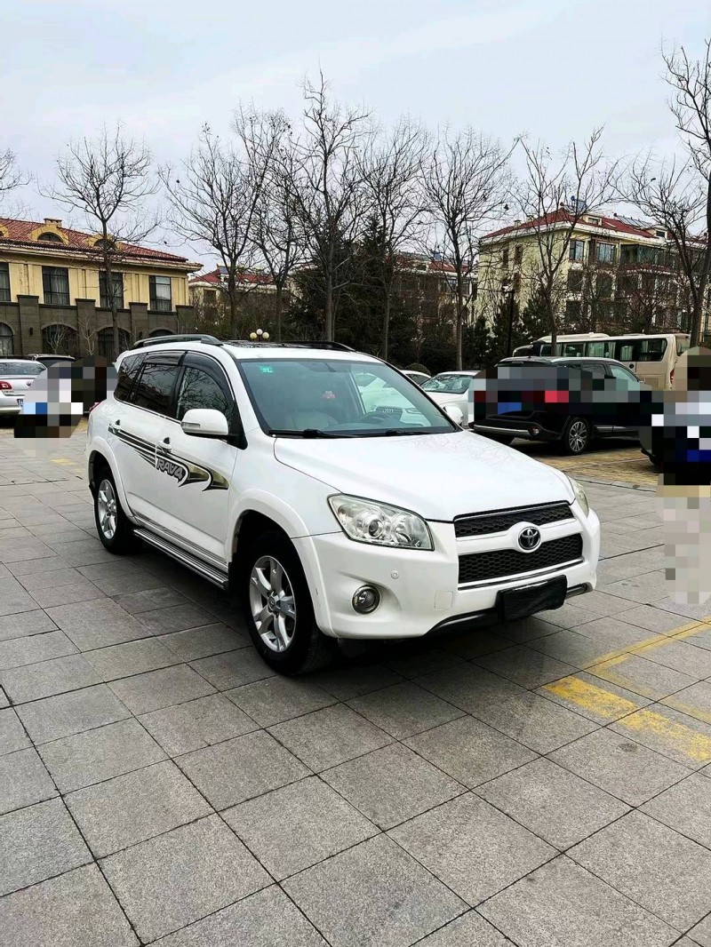 煙臺11年豐田RAV42