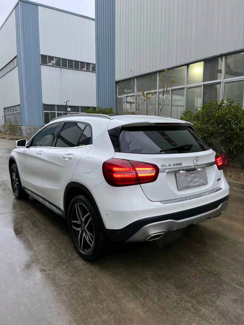 徐州17年奔驰GLA8