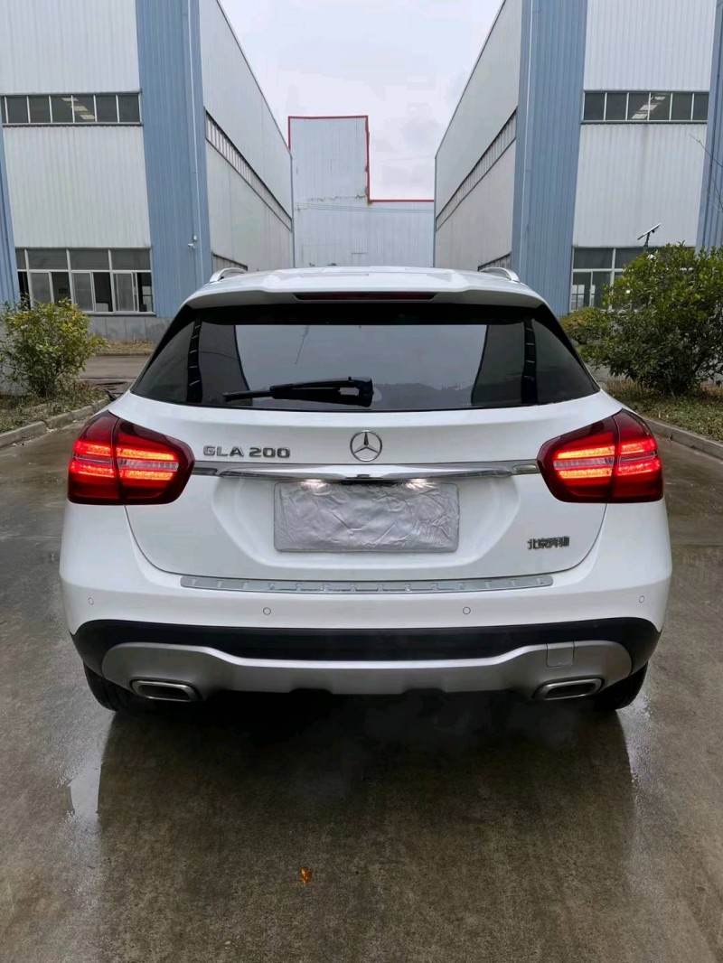 徐州17年奔驰GLA9